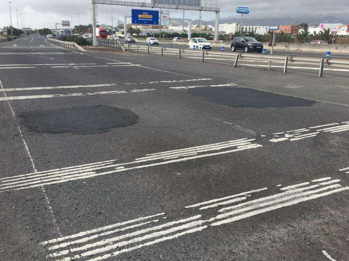 Obras de rebacheo (Foto TA)